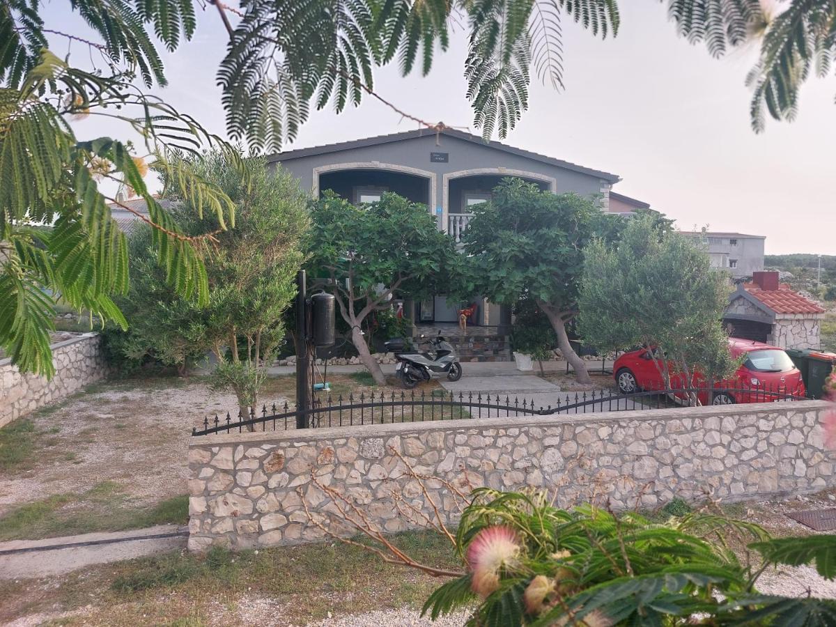 Apartments Villa Venera Ražanac المظهر الخارجي الصورة